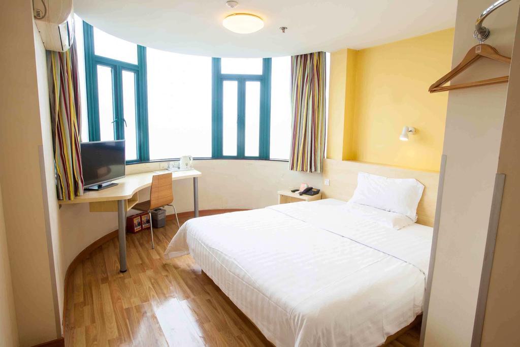7Days Inn Foshan Nanhai Huangqi Jiazhou Plaza Exterior foto